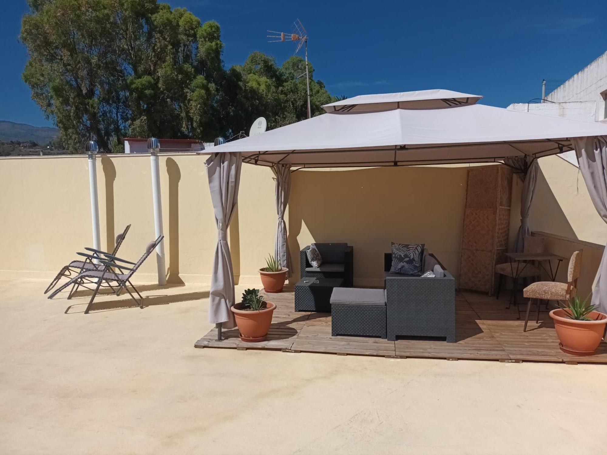 Vivelorural Buena Vista House, El Madronal Guest House Santa Brigida  Luaran gambar